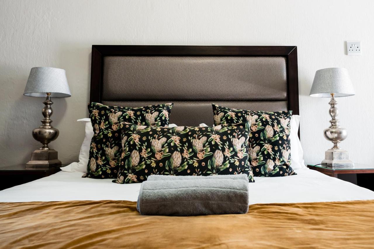 Villa Gracia Guesthouse Klerksdorp Ngoại thất bức ảnh