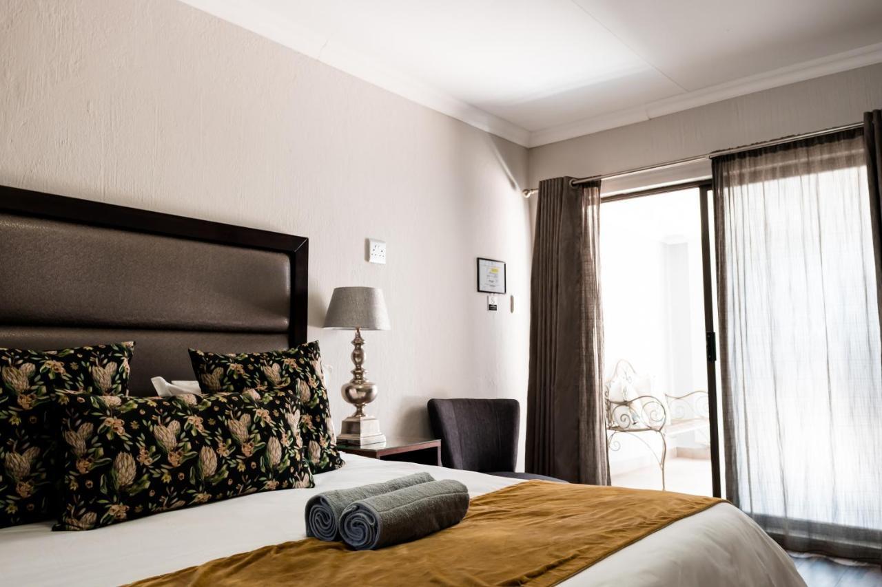 Villa Gracia Guesthouse Klerksdorp Ngoại thất bức ảnh