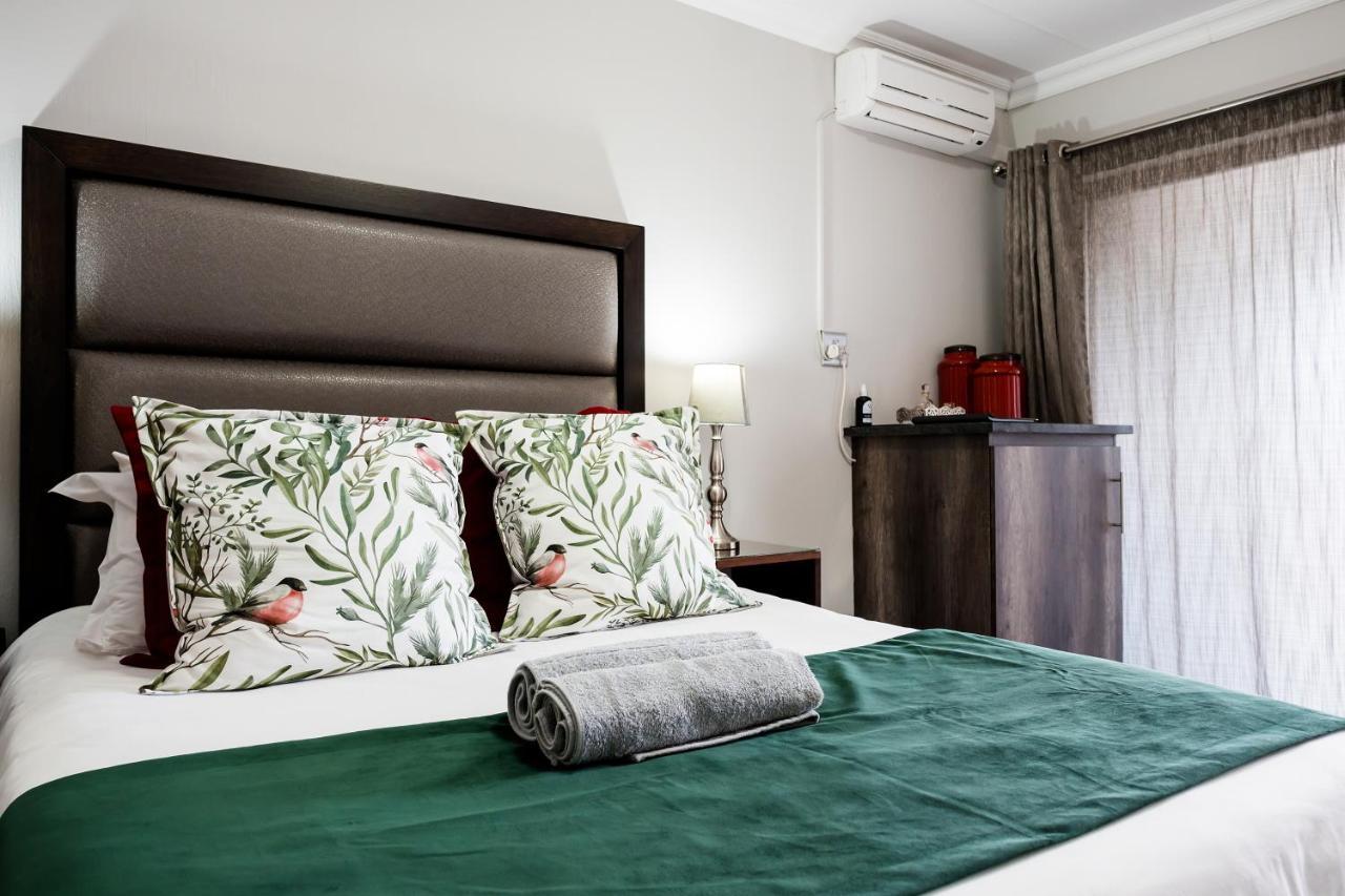 Villa Gracia Guesthouse Klerksdorp Ngoại thất bức ảnh